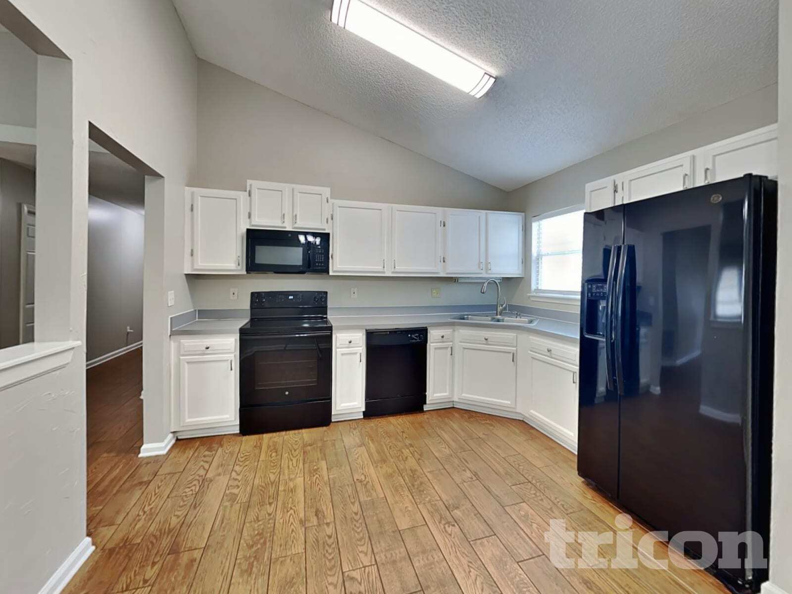 Building Photo - 3099 Wavering Ln