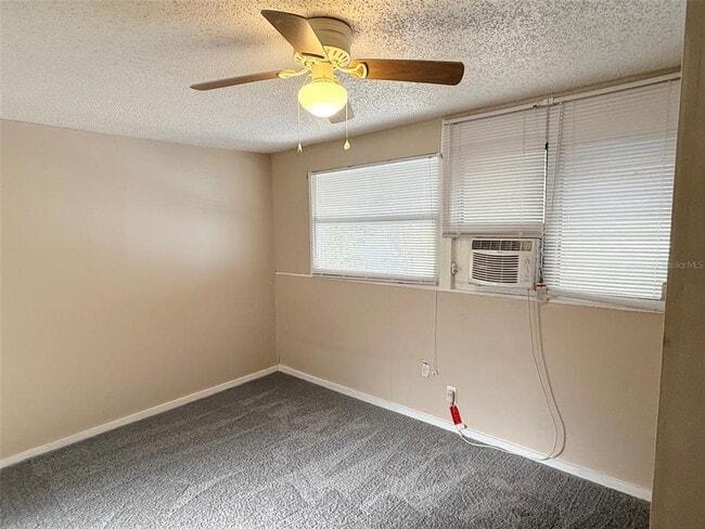 Building Photo - 2609 4th St S