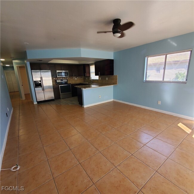 Building Photo - 421 Hancock Bridge Pkwy