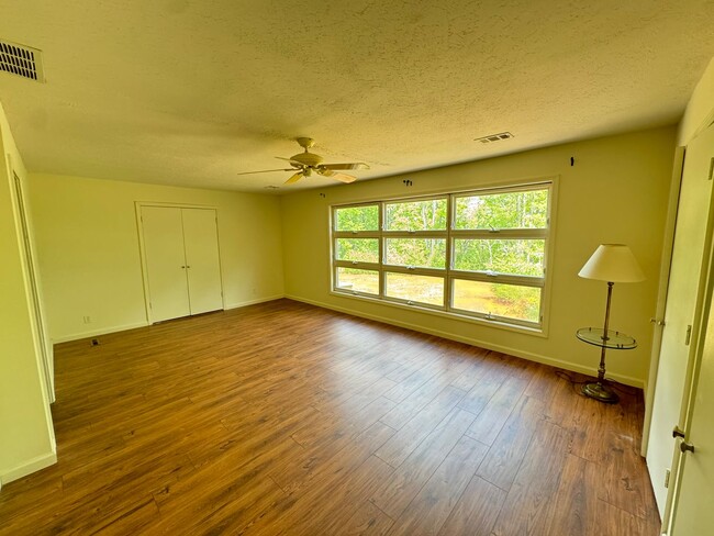 Building Photo - 2911 Auraria Rd
