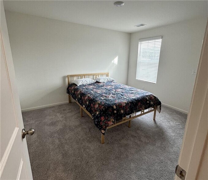 Building Photo - 7353 Cranleigh St