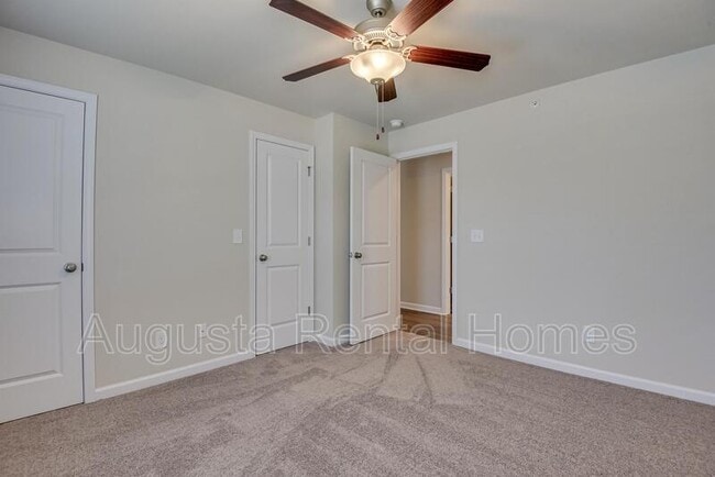 Building Photo - 2509 Otter Run