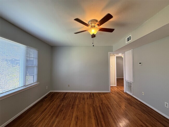 Building Photo - 1314 Heights Blvd