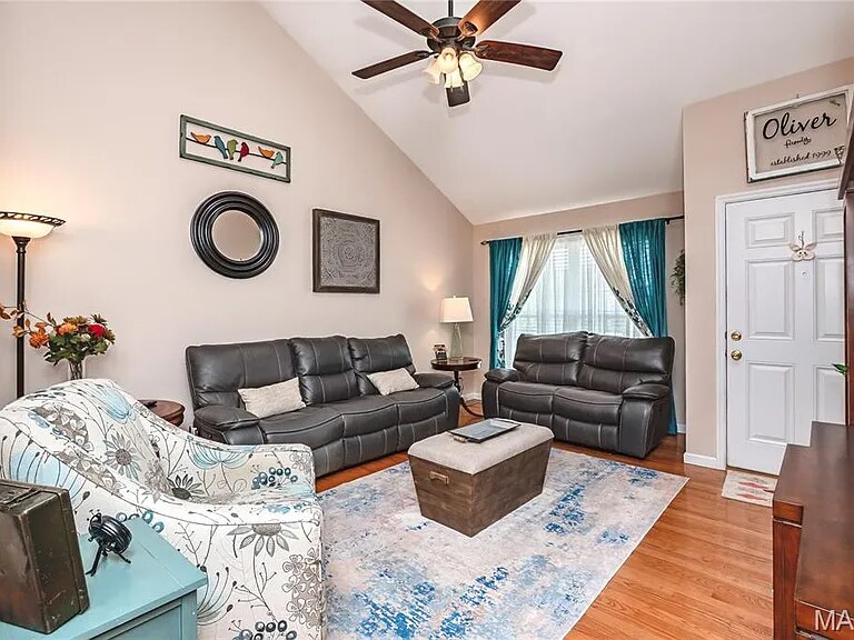 Building Photo - 213 Belmonte Cir
