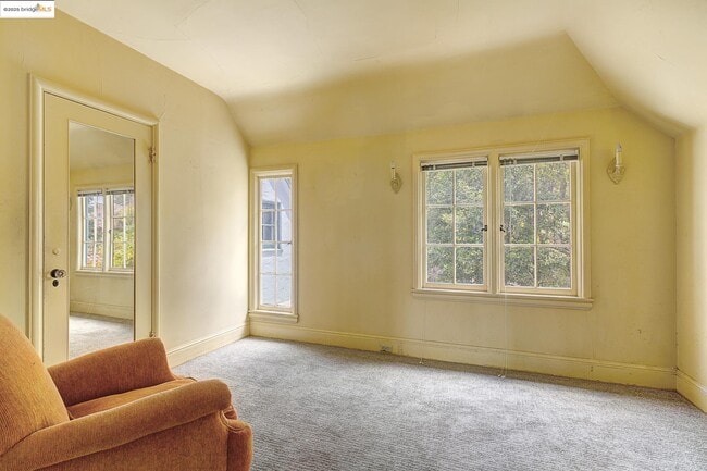Building Photo - 1542 Hawthorne Terrace