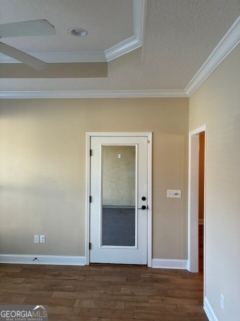 Building Photo - 102 Miller Ct