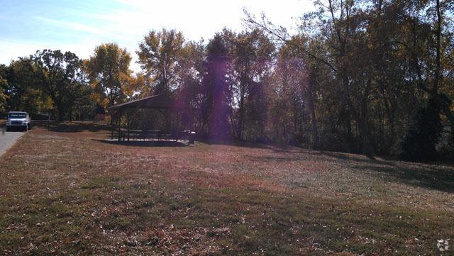 Recreation Area - Ponddale Apartments