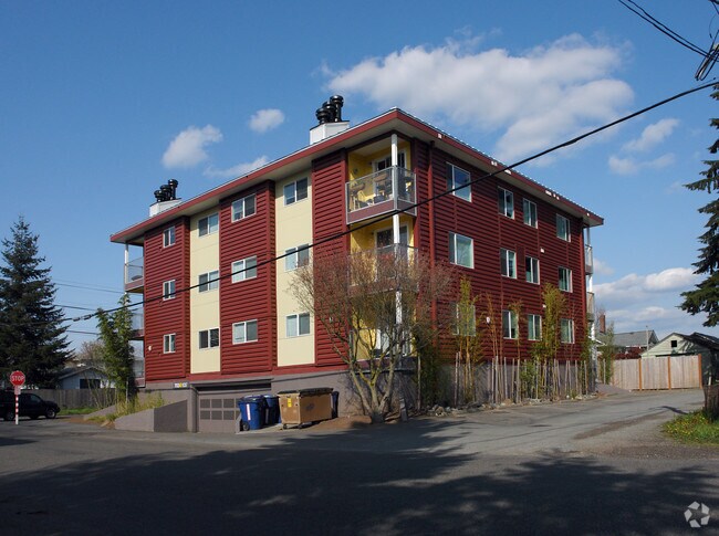 Primary Photo - The Hawk Apartments