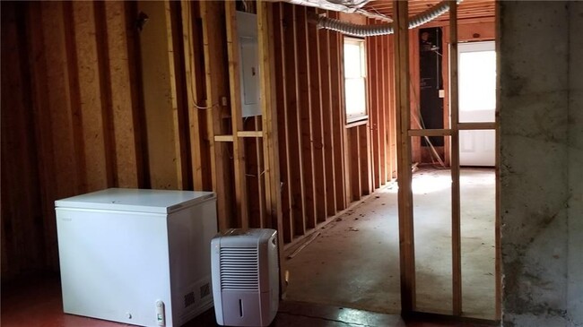 Building Photo - 2577 N Arbor Trail