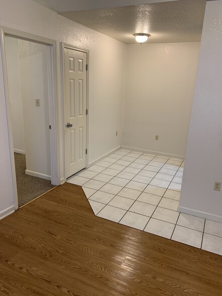 Building Photo - 2704 Wakefield Dr