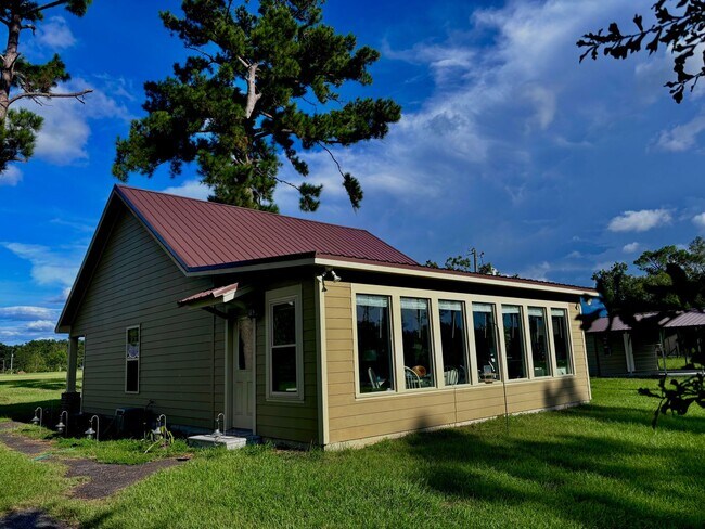 Building Photo - 2561 Moore Crossing Rd