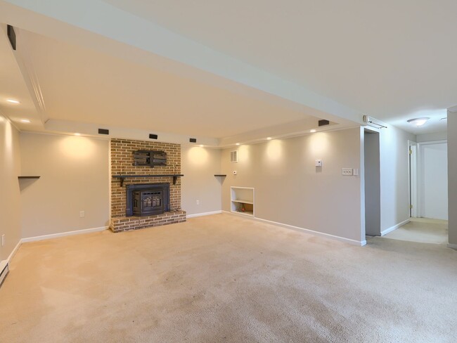 Building Photo - 3 Bedroom Single Family Home in Camp Hill