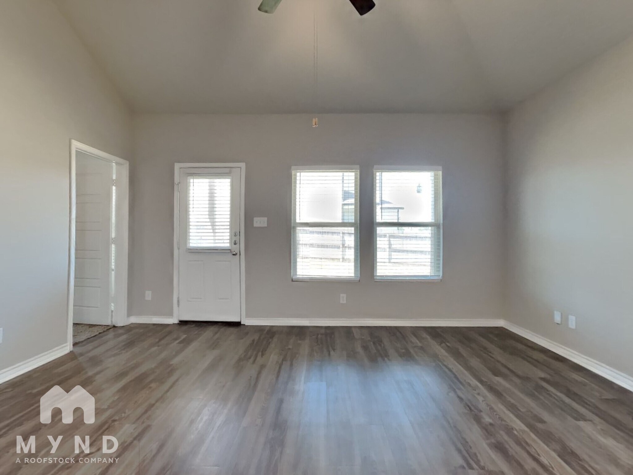 Building Photo - 6327 Sycamore Run