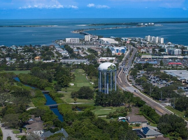 Building Photo - 2152 Gulf View Blvd