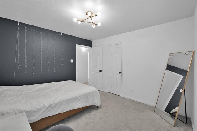 Building Photo - 163 N Concord Forest Cir