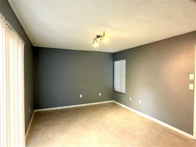 Building Photo - 564 Breckenridge Vlg