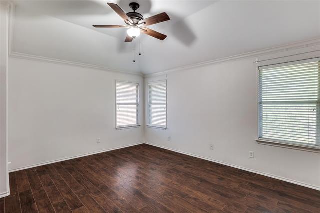 Building Photo - 320 S Mesa Verde Way