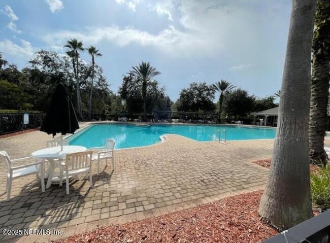 Building Photo - 13026 SUNSET LAKE Dr