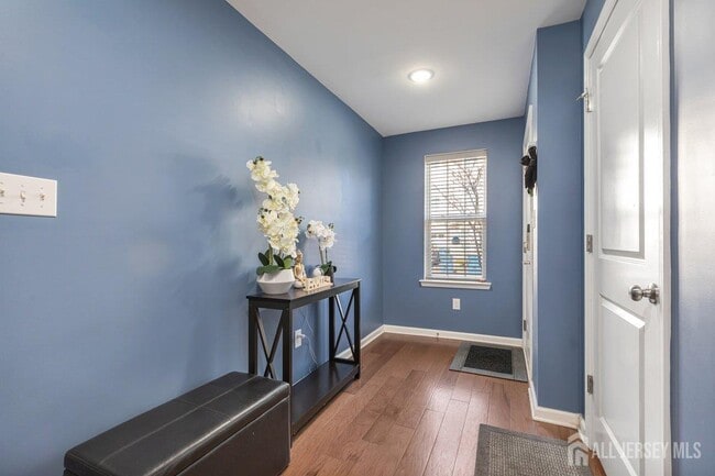 Building Photo - 1302 Hights Farm Rd N