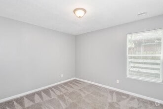 Building Photo - Spacious Duplex Near St. Joe