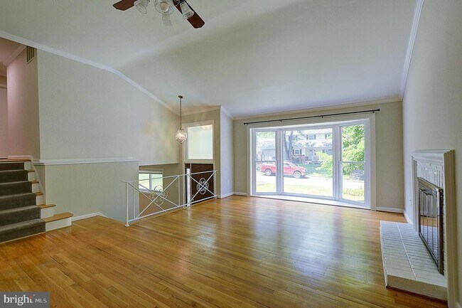 Building Photo - 6306 Rockhurst Rd