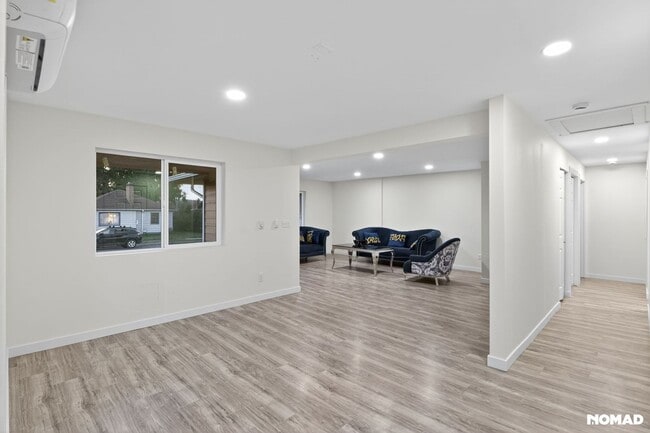 Building Photo - 126 K St NE