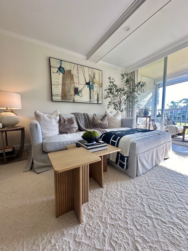 Building Photo - 1083 Forest Lakes Dr