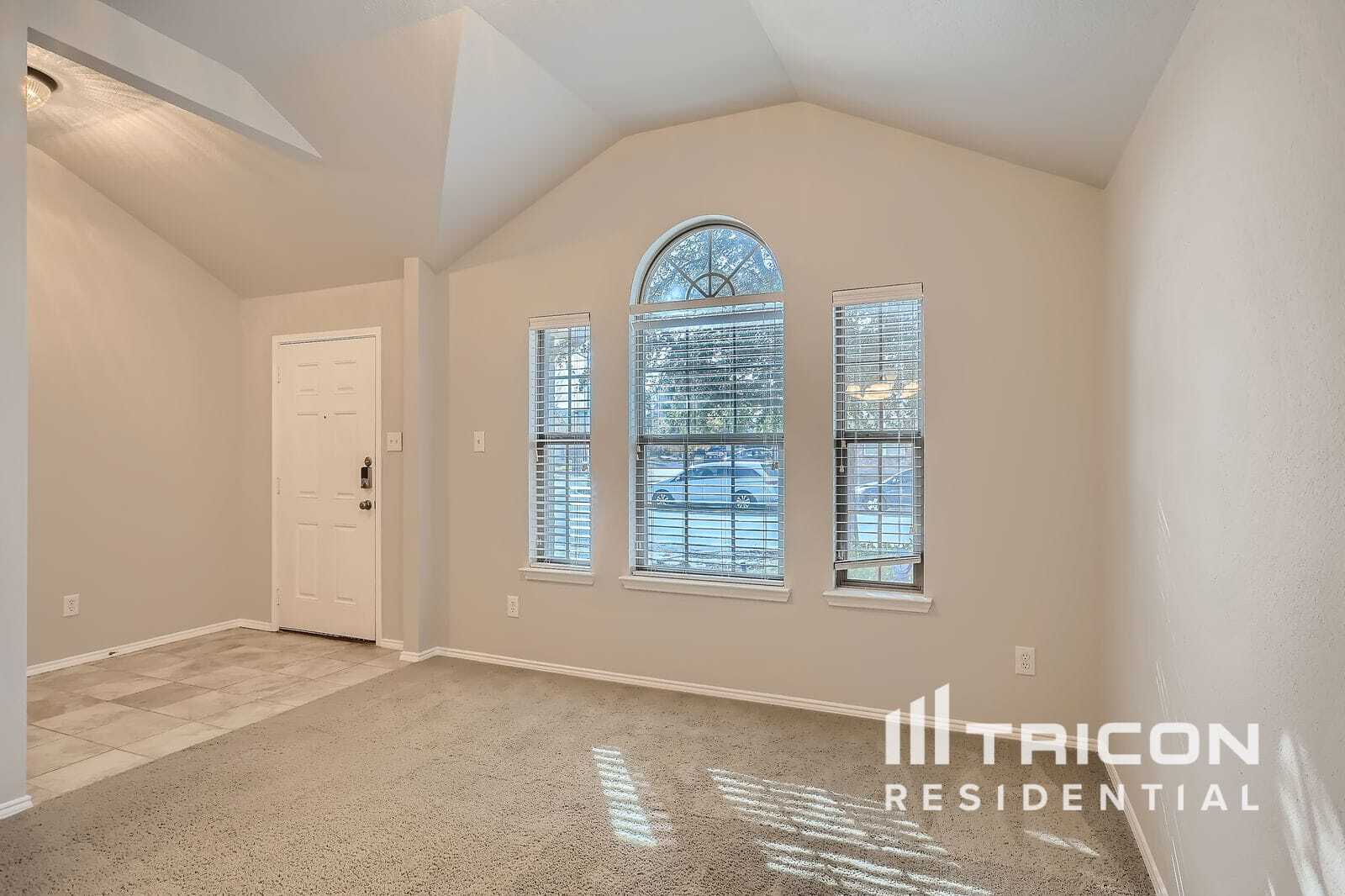 Building Photo - 9007 Water Oak Dr