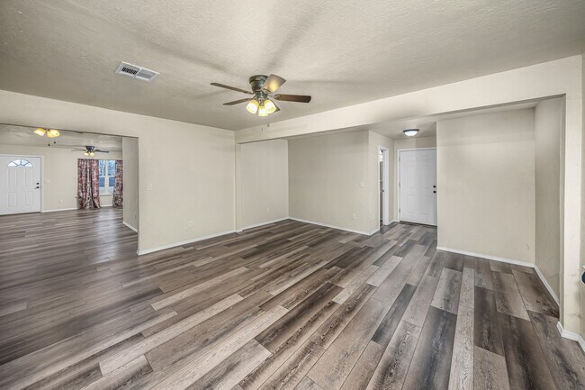 Building Photo - 1702 NW 45th St