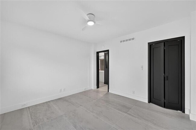 Building Photo - 2285 Peachtree Rd NE