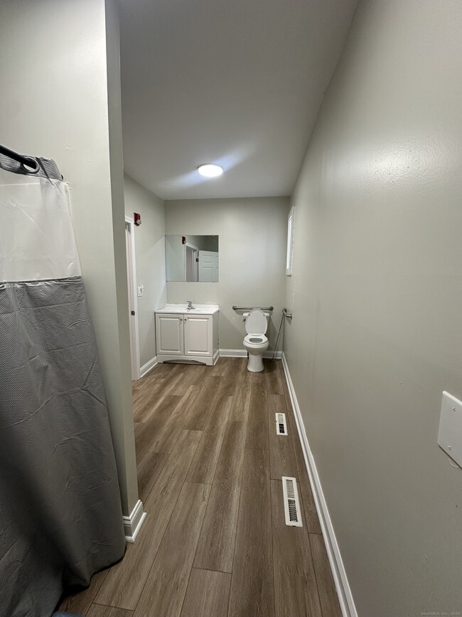 Building Photo - 1065 Central Ave