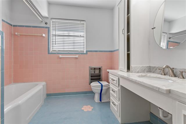 Building Photo - 9306 Forest Hills Blvd