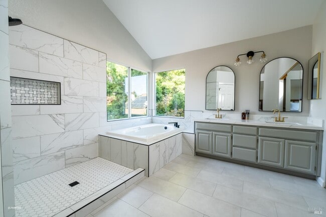 Building Photo - 517 Leafhaven Ln