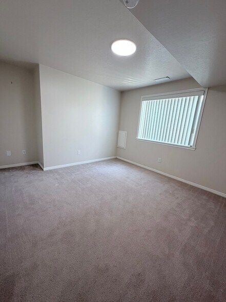 Building Photo - 10177 S Silver Streak Dr