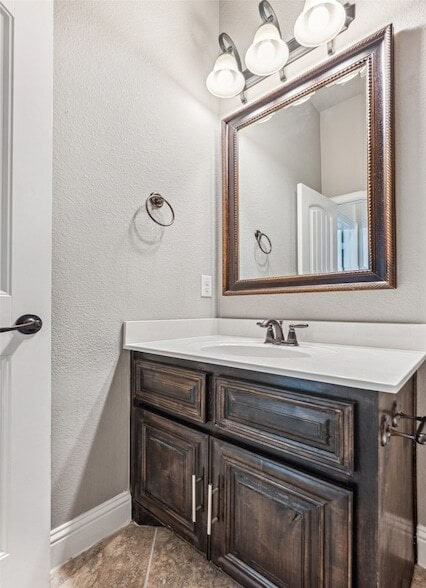 Building Photo - 16433 Stillhouse Hollow Ct
