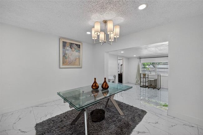 Building Photo - 19621 NW 11th Ct