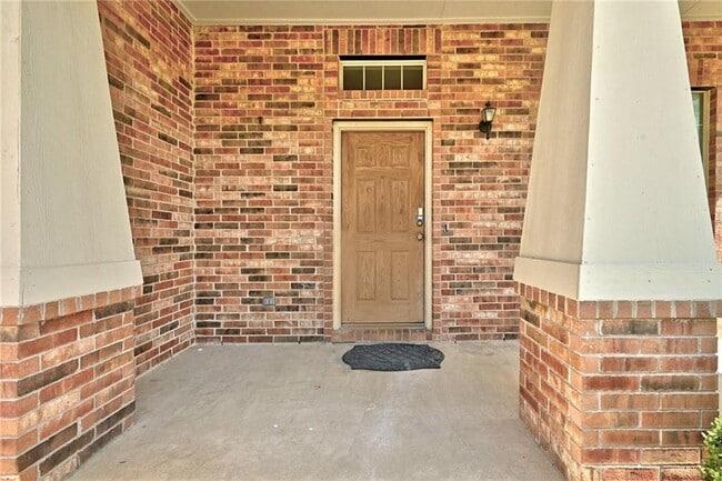 Building Photo - 2049 Rachel Ln