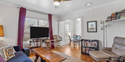 Building Photo - 1915 Clover Ln