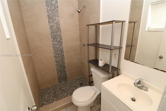 Building Photo - 820 85th St