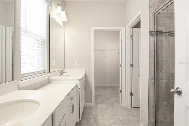 Building Photo - 1892 Basenji Dr