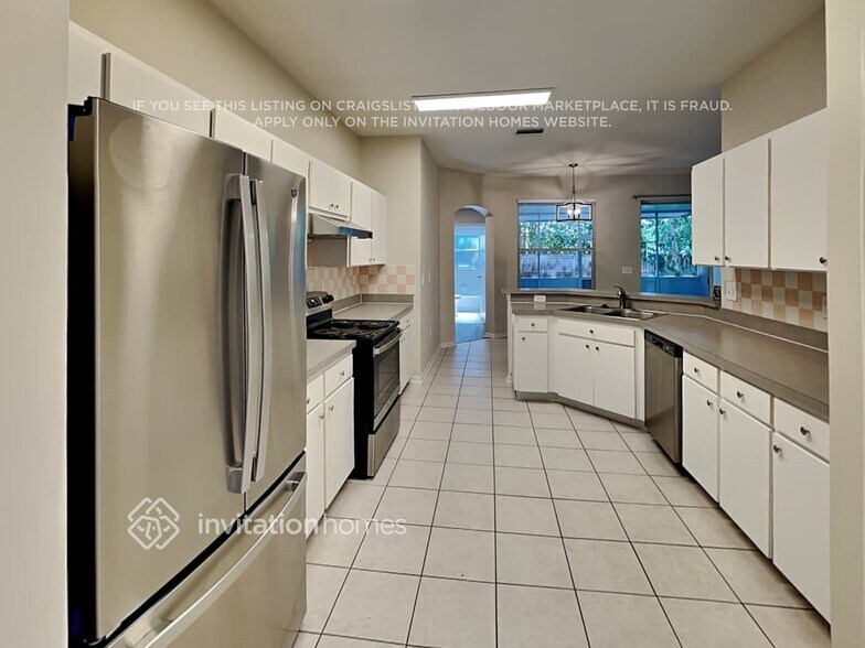 Building Photo - 10214 Ashley Oaks Dr