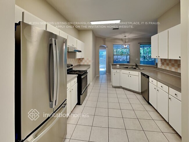 Building Photo - 10214 Ashley Oaks Dr