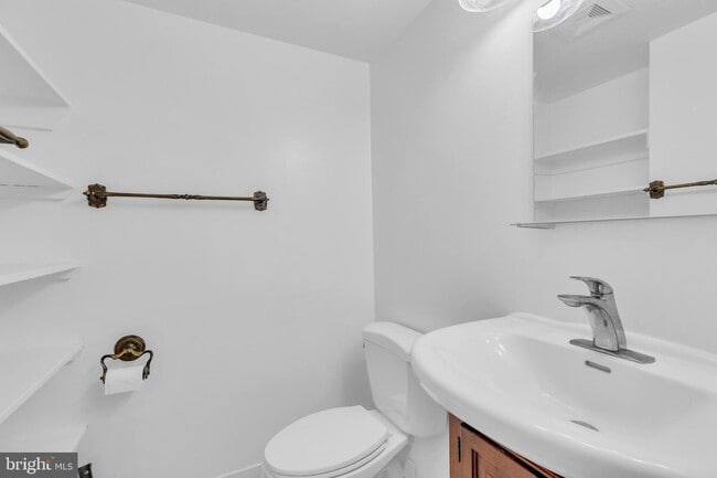 Building Photo - 12413 Braxfield Ct