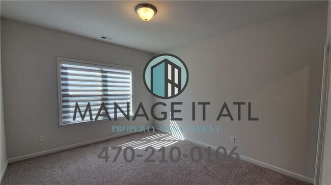 Building Photo - Primary Bedroom on Main - 4 bedroom house in Buford