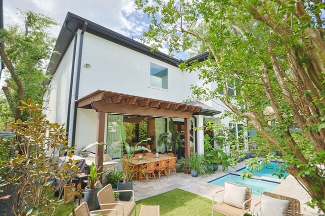 Building Photo - 2518 Southgate Blvd