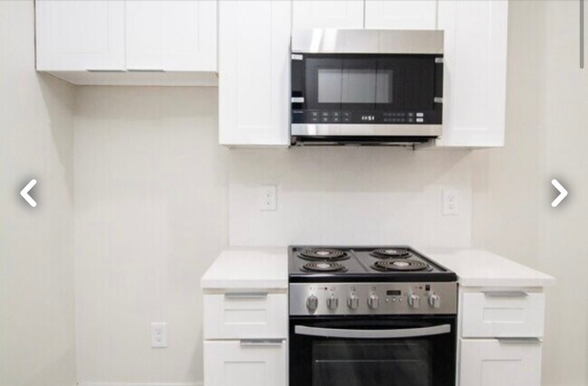 Building Photo - 18 Walnut St