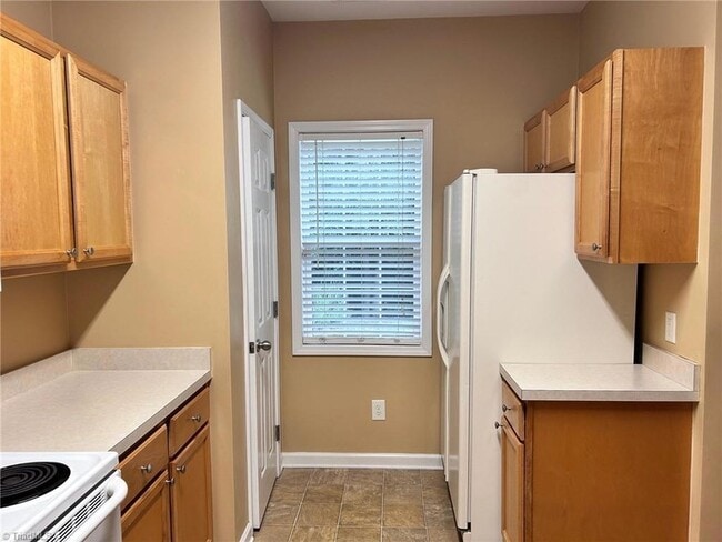 Building Photo - 7807 Braefield Dr
