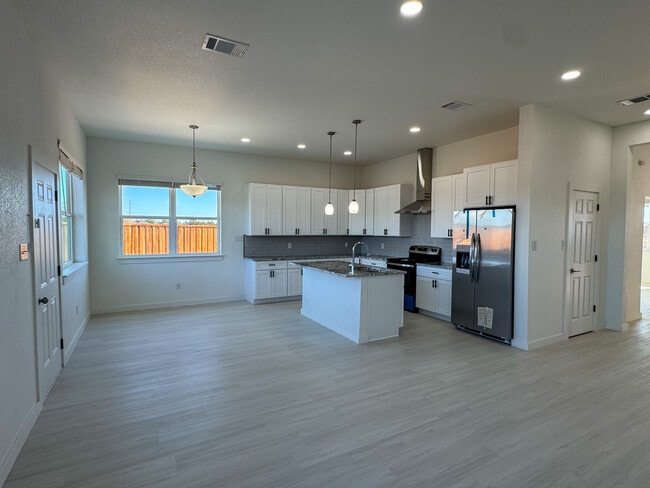 Building Photo - 160 Zion Rd