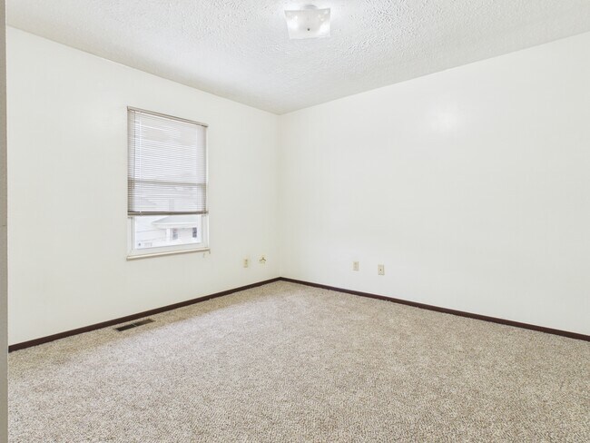 Building Photo - 534 Martin Ave