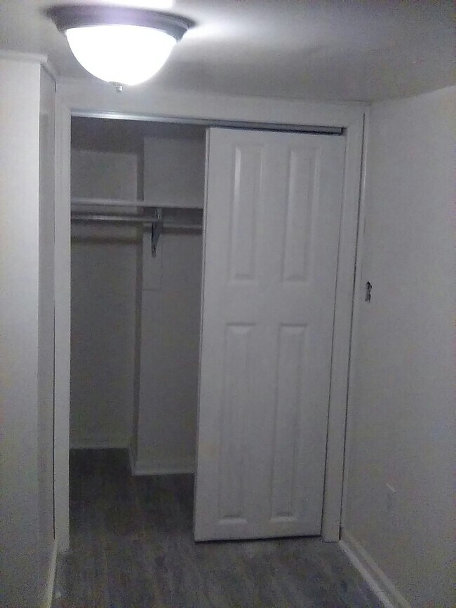 Building Photo - 132 Heald St